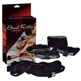 Bad Kitty - ágyhoz kötözlek